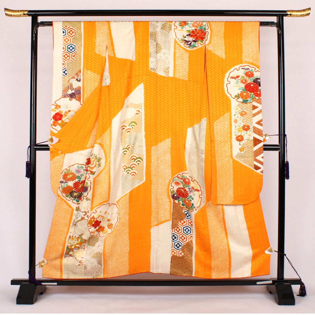 振袖 雪輪に草花 絞り 身丈156cm 裄丈62cm 正絹 Bランク 袷 黄系 1113000272323