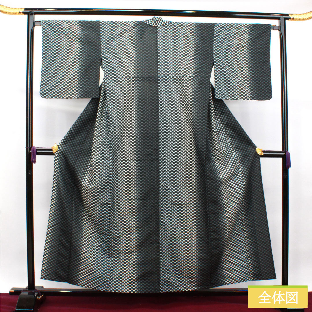 小紋 ポリエステル 身丈158cm 裄丈67cm 単衣 洗える着物 幾何学模様 Sランク グラデーション系 1115003962399