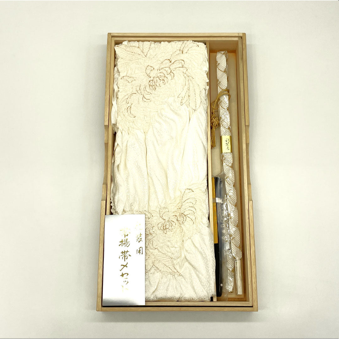 (New Old Stock) Obiage & Obijime Set, Pure Silk, NEW Rank, White, Classic Pattern, Floral Pattern, Kimefusa, Length approx. 158cm, Width approx. 1.7cm, Formal, White-based 1141000471311