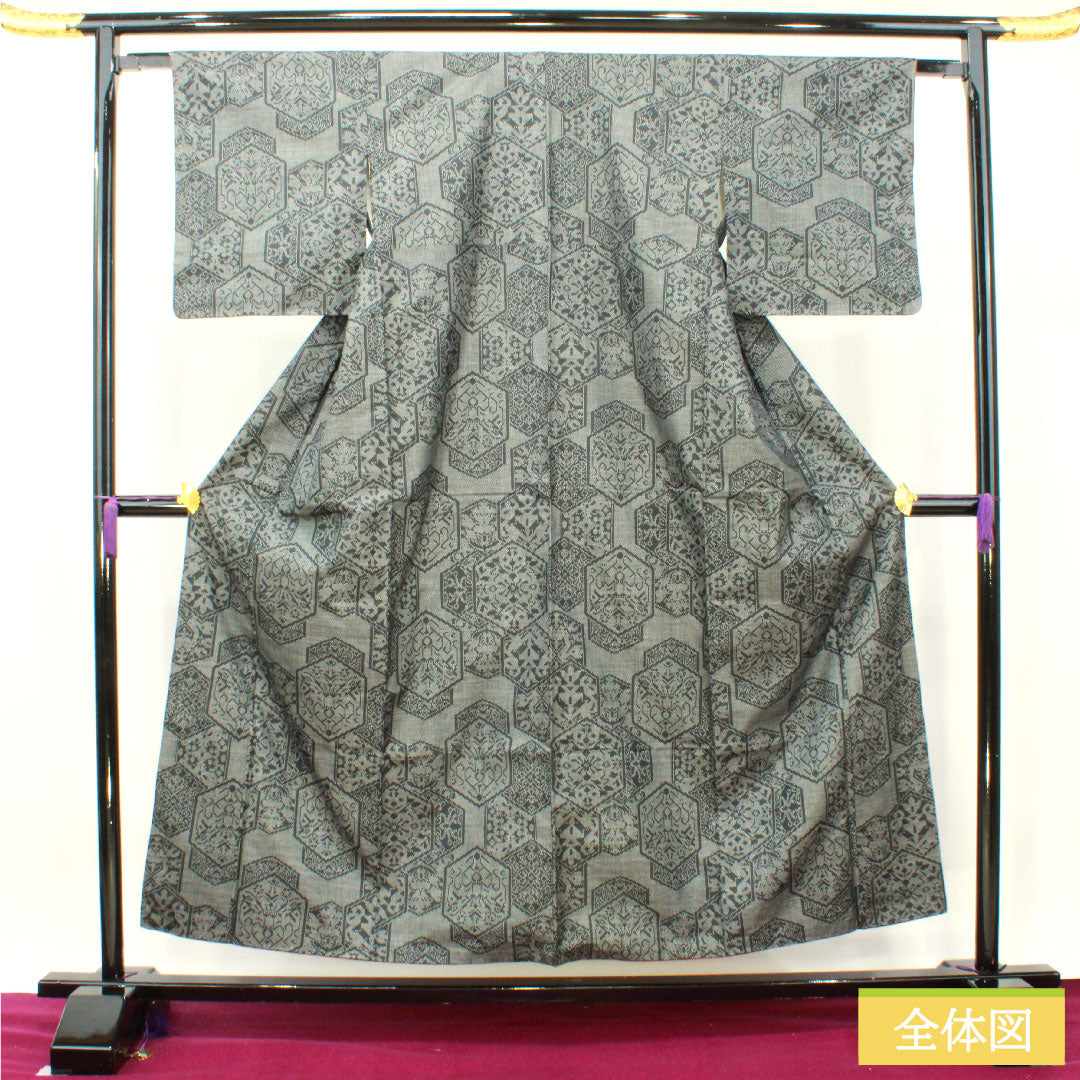 大島紬 正絹 身丈154cm 裄丈63cm 抽象模様 Sランク 袷 黒系 1116003212210