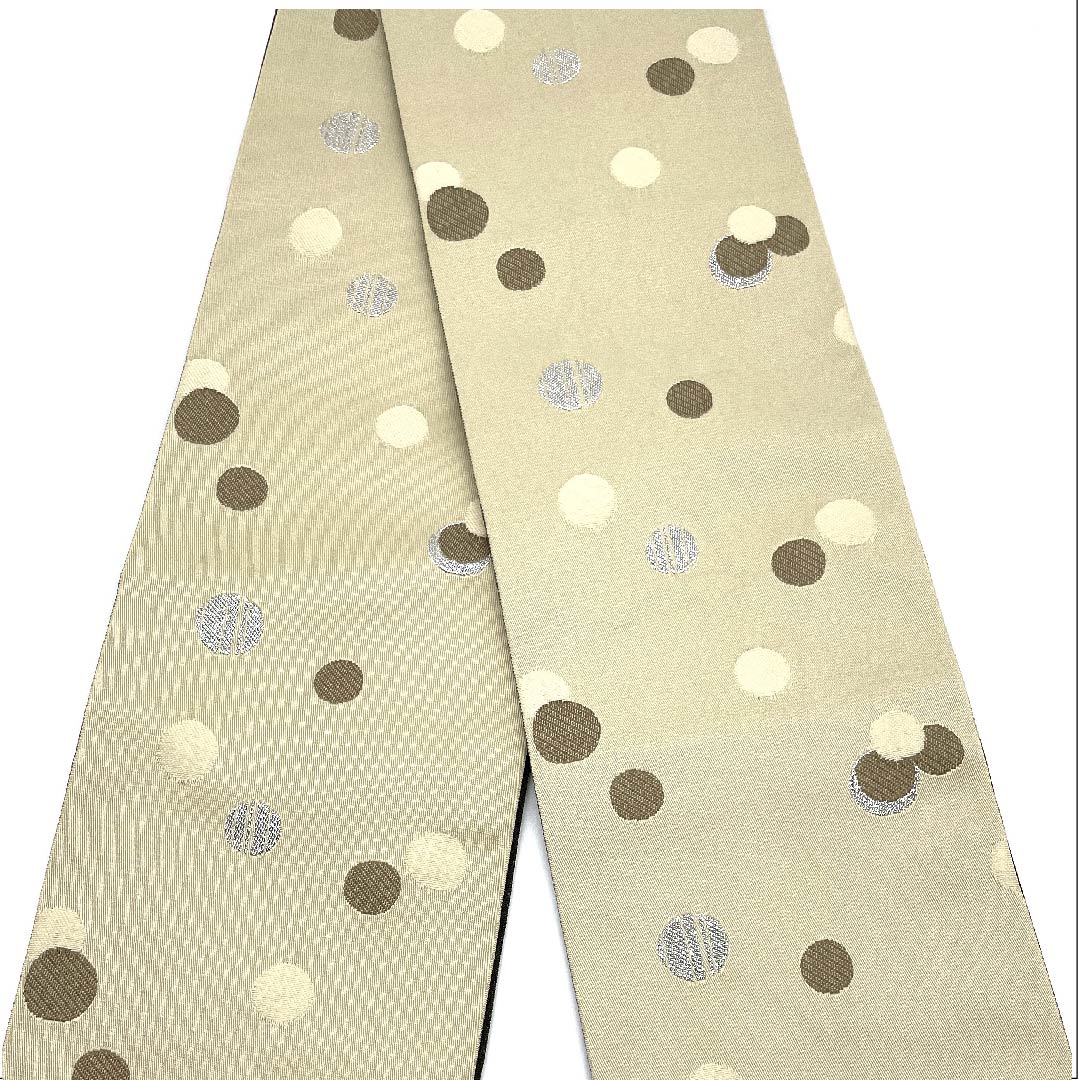 半幅帯 ポリエステル 蕎麦切色(そばきりいろ) 消墨色(けしずみいろ) 七宝 ドット モダン ニュートラルカラー 帯丈396cm ベージュ系 Sランク 1125001262325