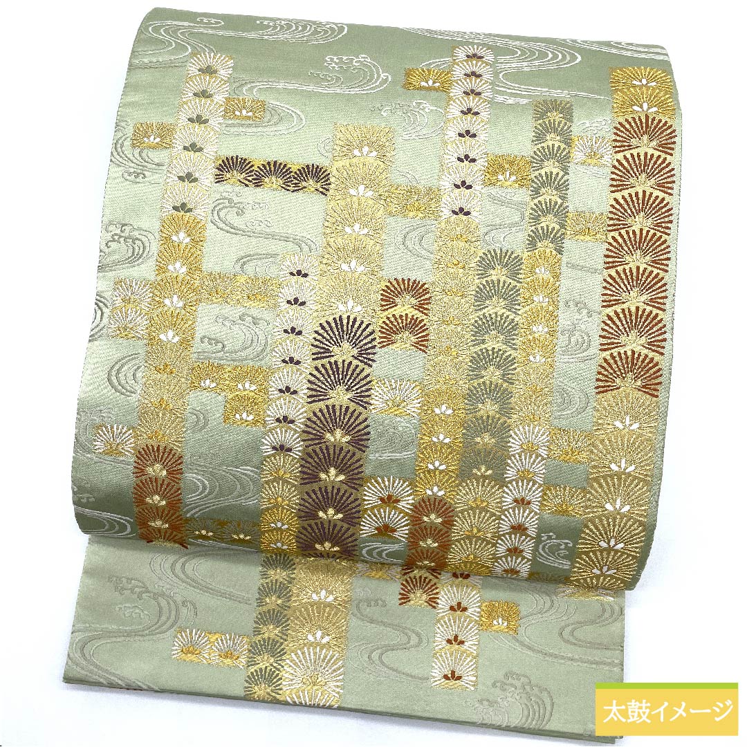 袋帯 正絹 龍泉青瓷釉色色(ロンチュエンチンツーユースーいろ) 加納幸 流水 松 古典柄 帯丈444cm Sランク 六通 フォーマル 緑系 1123011062319