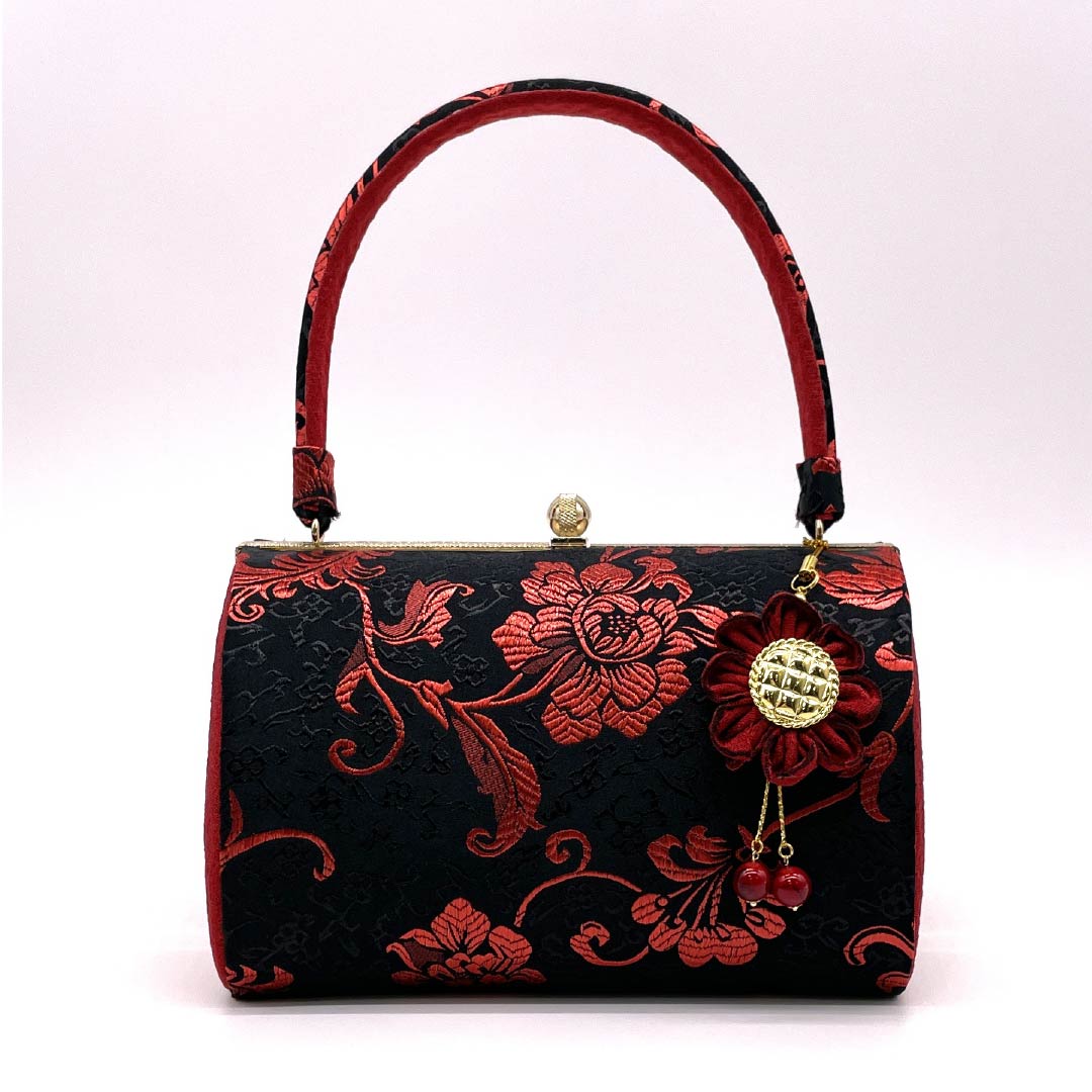 リサイクル着物】和装バッグ カジュアル 黒色（くろいろ） 花柄 古典柄