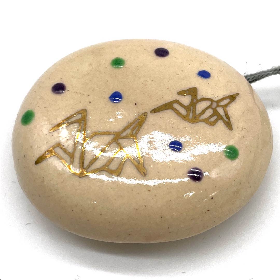 (新古品) 帯留め 陶磁器 カジュアル 薄香色(うすこういろ) 清水焼 鶴 鳥 長さ約3.5cm 幅約4cm Sランク ベージュ系 1137000072925