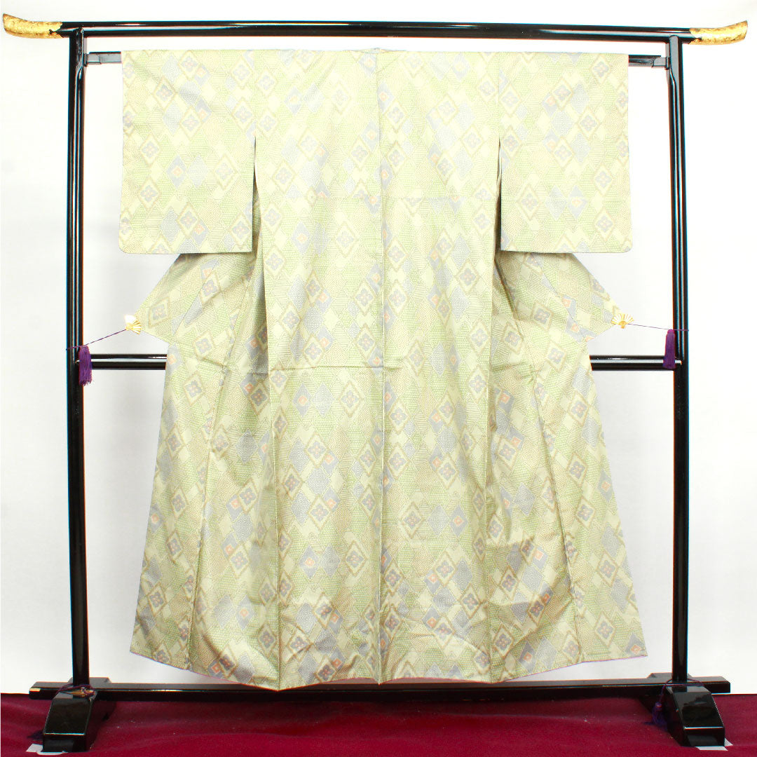 大島紬 身丈153.5cm 裄丈62.5cm 利休白茶色 経緯絣 菱 正絹 Sランク 袷 緑系 1116002662219