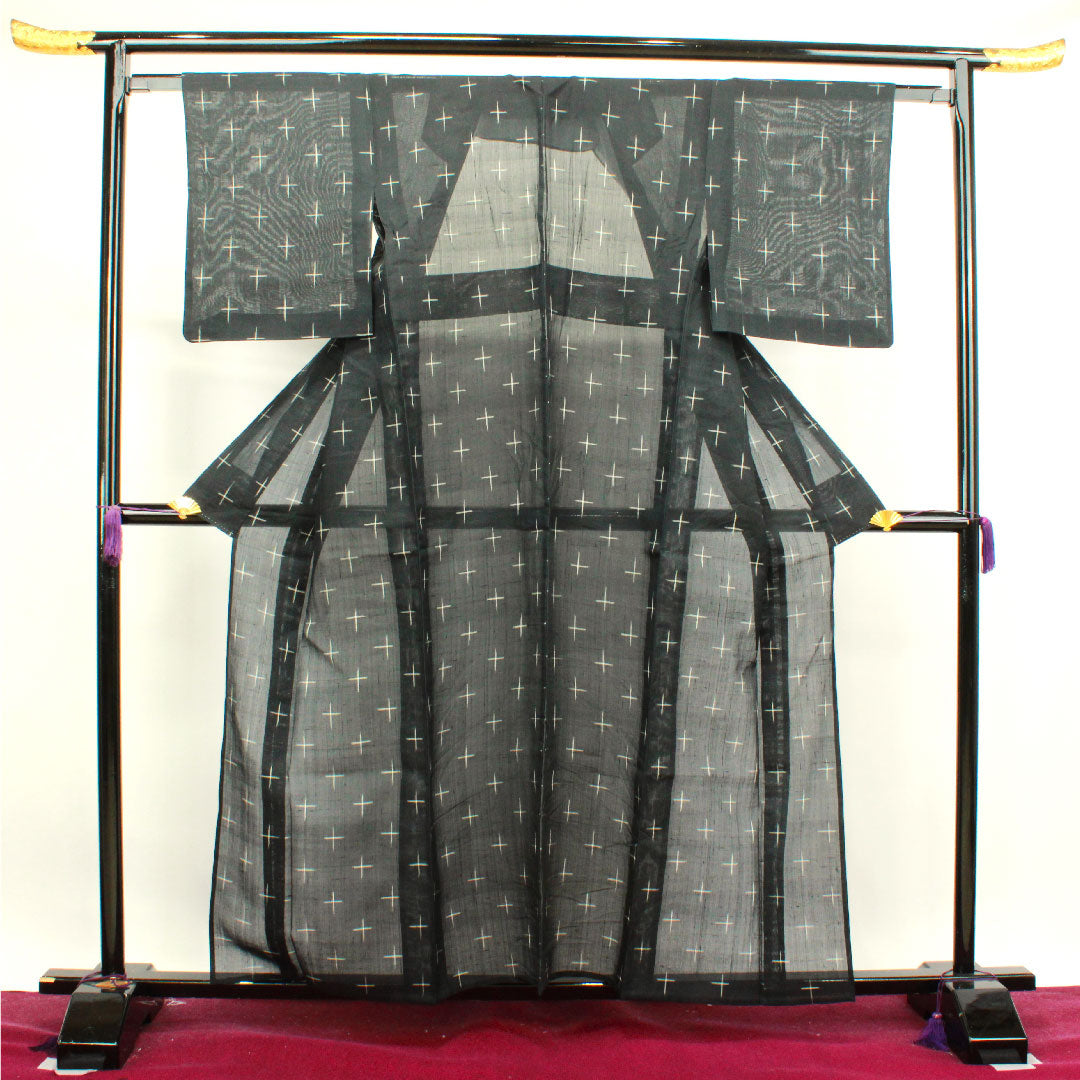 リサイクル着物】夏物 十字絣 正絹 紬 紗 身丈159cm Sランク 黒系