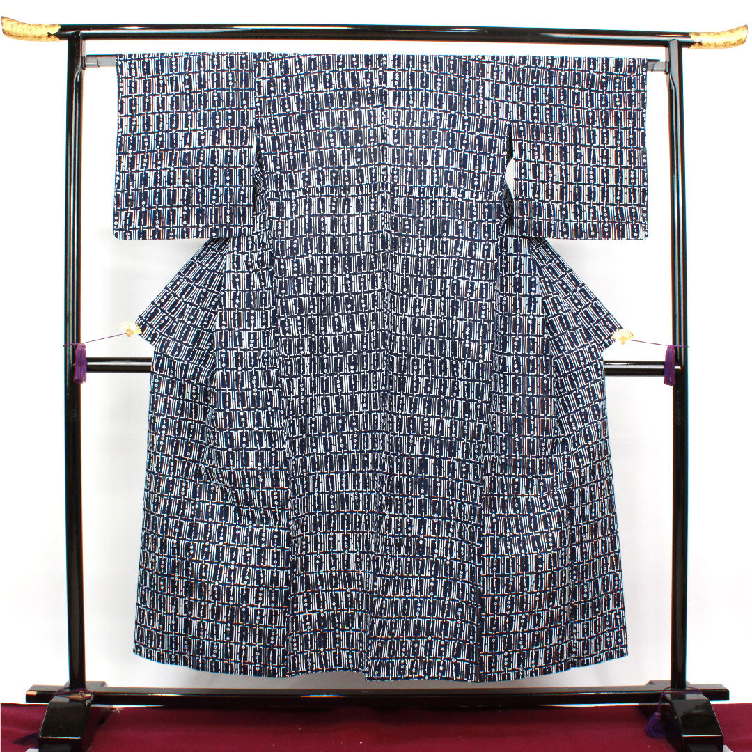 浴衣 紺色 幾何学模様 木綿 Sランク 単衣 身丈152cm 裄丈65.5cm 紺系 1118001902218