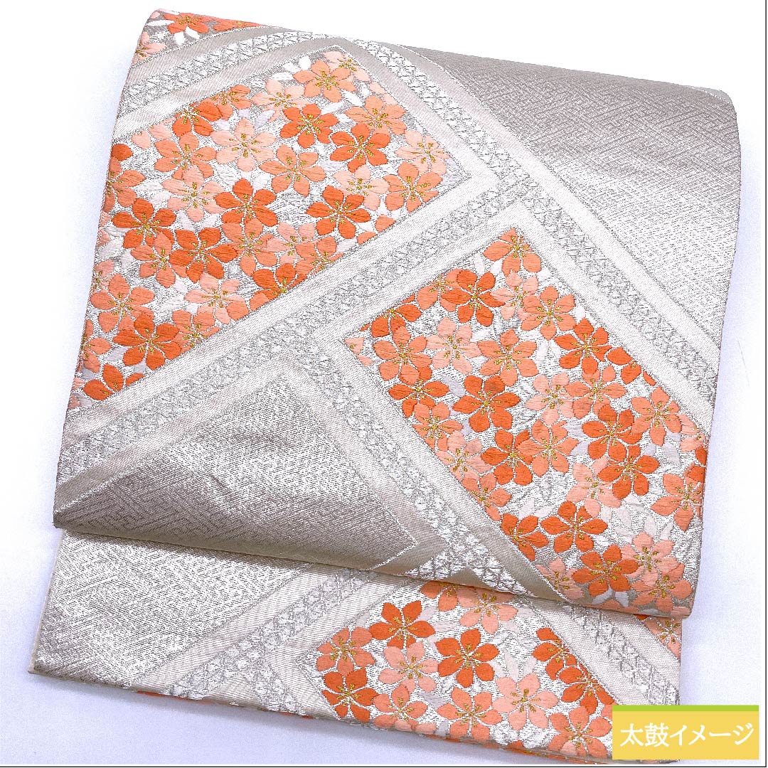 袋帯 銀色 桜 紗綾形 帯丈416cm 正絹 Sランク 六通 フォーマル 銀系 1123010282322