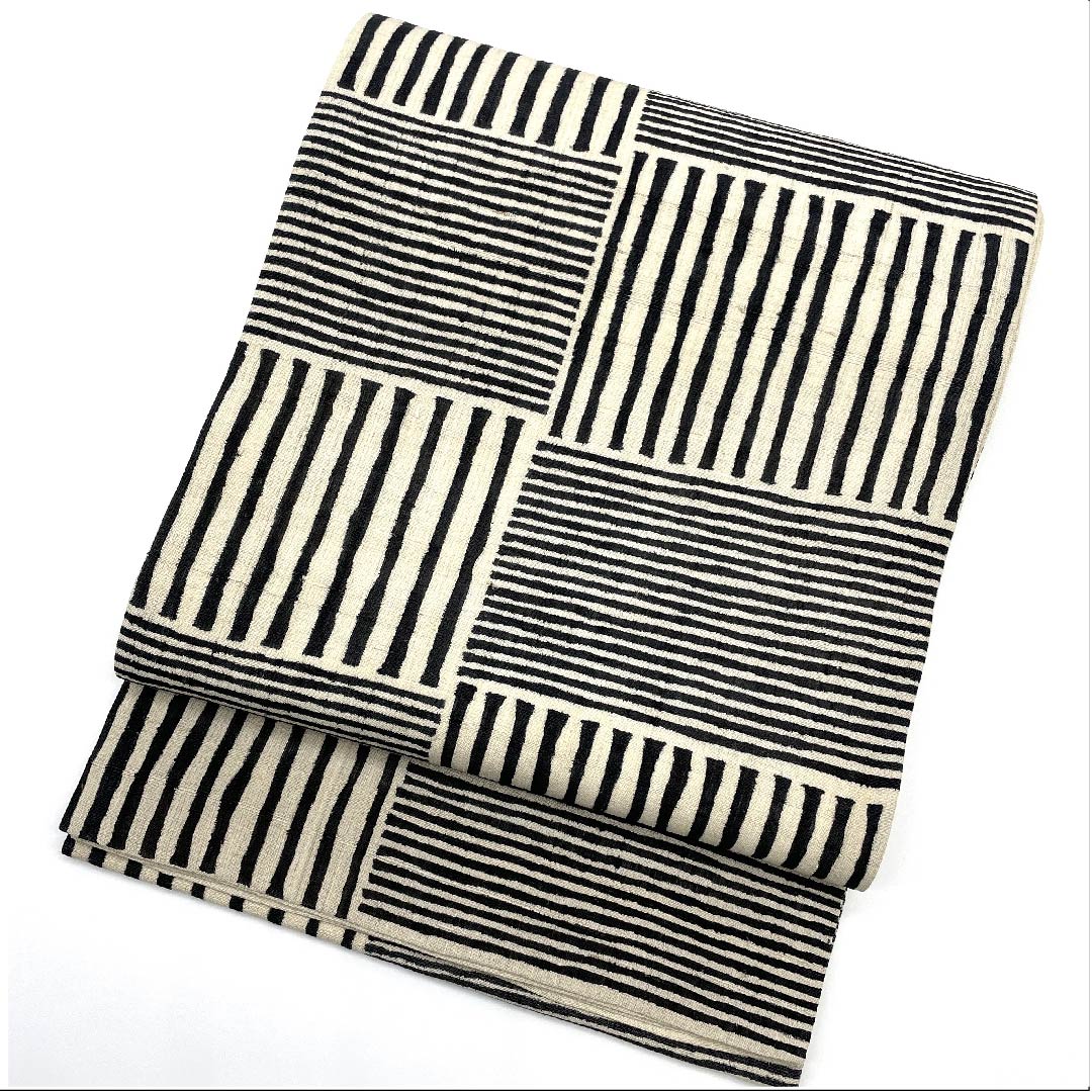 袋帯 生成り色(きなりいろ) 紬地 市松 モノトーン 帯丈446cm 正絹 Aランク 六通 カジュアル ベージュ系 1123009223325