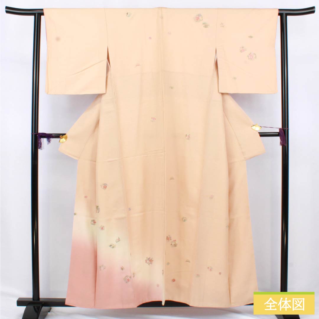 訪問着 正絹 Sランク 袷 身丈155cm 裄丈58cm 薄肉色(うすにくいろ) 縫い紋 下り藤 刺繍 重ね衿付き 草花 橙系 1112006242326
