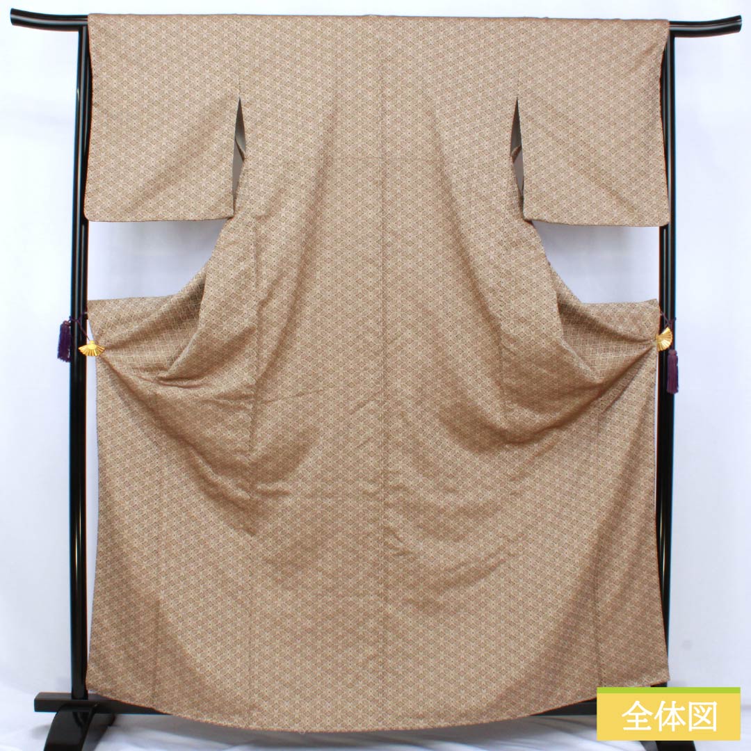 紬 正絹 Sランク 身丈165.5cm 裄丈65.5cm 香色(こういろ) お召 一つ紋 源氏香 袷 ベージュ系 1116004432525