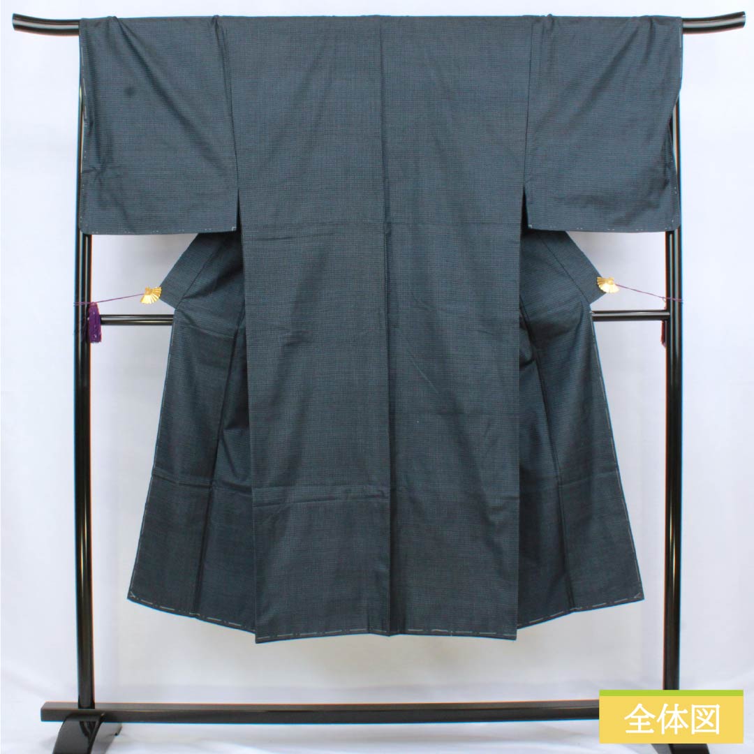 男物 正絹 Sランク 身丈138cm 裄丈65.5cm 相済茶色(あいすみちゃいろ) 大島紬 亀甲 しつけ糸付き 袷 紺系 1119001152318