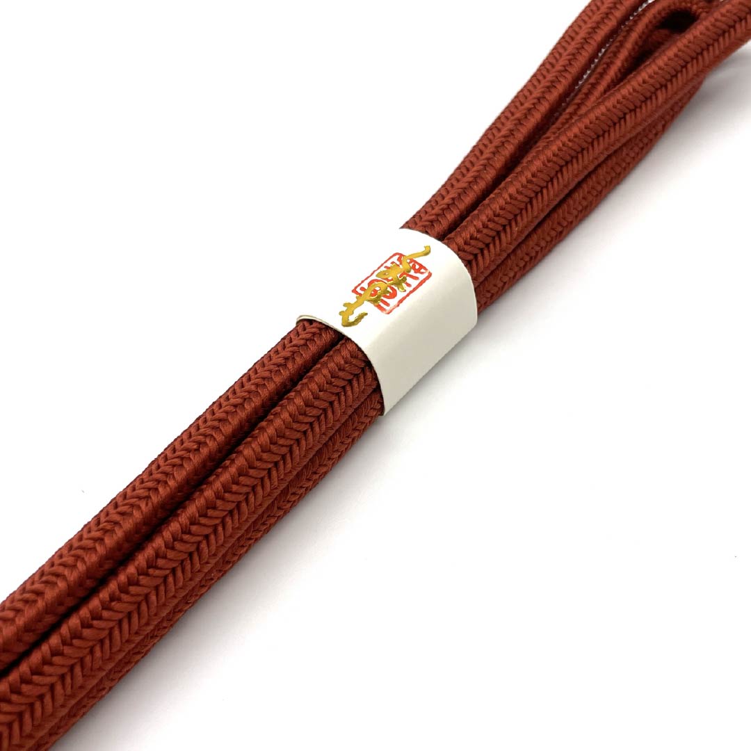 (New old stock) Obijime (belt sash) Pure silk, copper-colored (shakudo-iro) Crown set New old stock Length approx. 162cm Width approx. 1cm Semi-formal NEW rank Brown 1135003591314