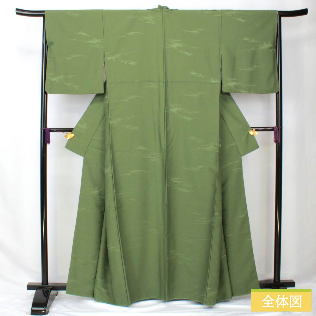 Solid-colored polyester kimono, length 163cm, sleeve length 65cm, pine needle color (matsubairo), made of brocade, washable, lined, S rank, green, product number 1114002172419