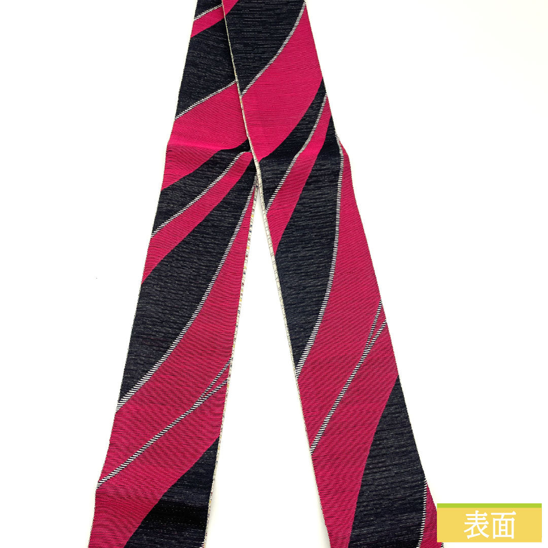 (新品未使用品)角帯 正絹 NEWランク 苺色(いちごいろ) 幾何学模様 全通 帯丈426cm 幅10cm グラデーション系 1134000631999