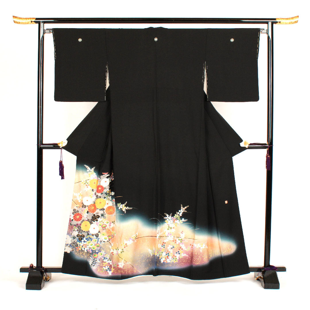 黒留袖 身丈161cm 裄丈66cm 袷 菊 萩 正絹 Sランク 五つ紋 黒系 1111000202410