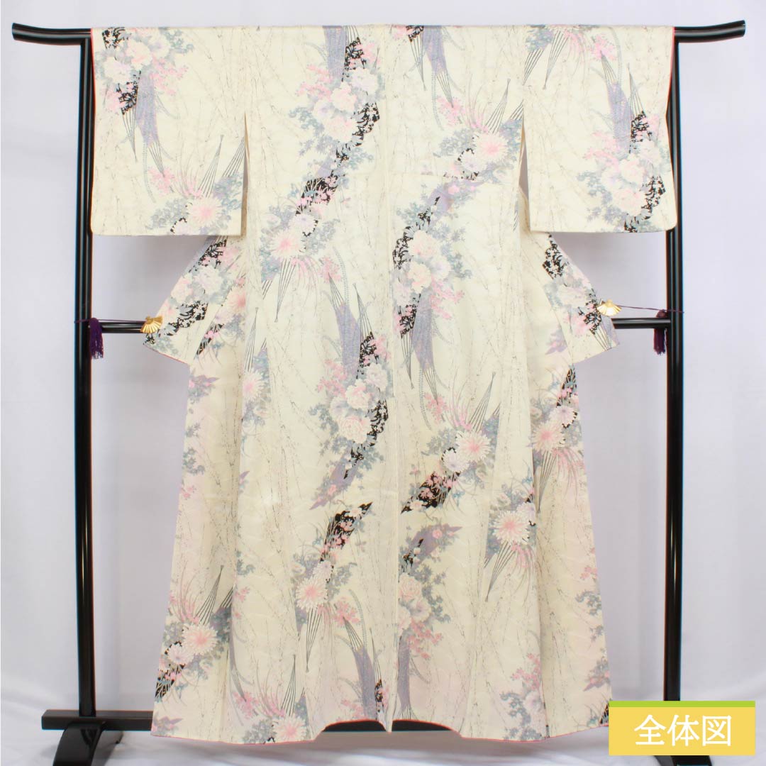 Komon (small pattern) kimono, pure silk, A-rank, length 157.5cm, sleeve length 65.5cm, lined, off-white, fan-shaped floral pattern, white, product number 1115006693311