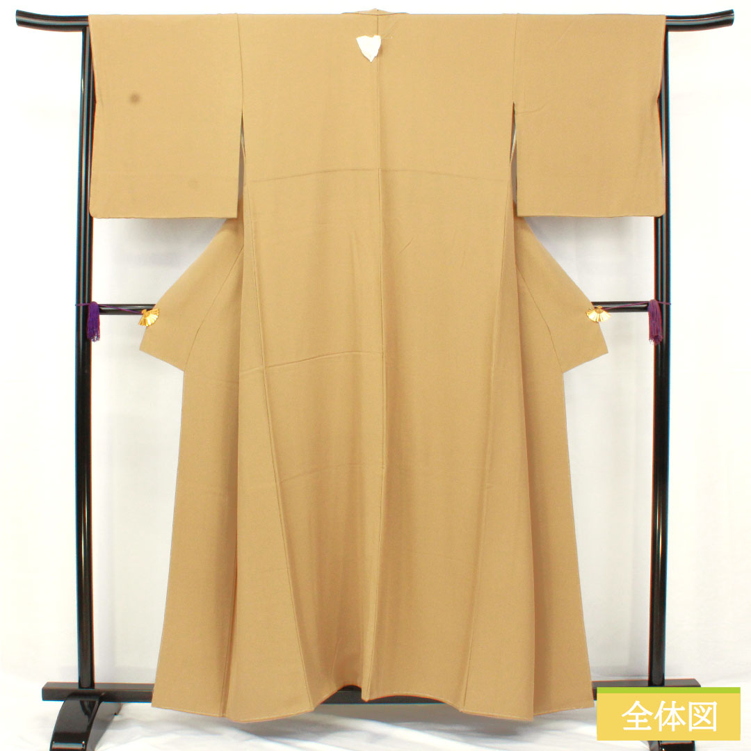 色無地 正絹 身丈155cm 裄丈65.5cm 枯野色(かれのいろ) 素無地 一つ紋 陰違い鷹の羽 袷 Sランク ベージュ系 1114001992325