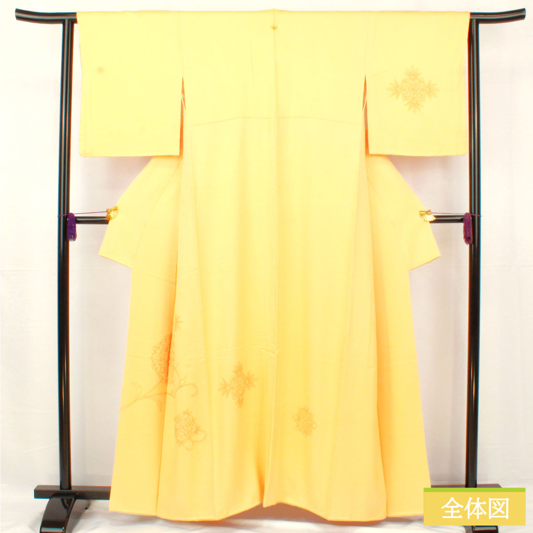 訪問着 正絹 袷 身丈159.5cm 裄丈61cm 薄柑子色(うすこうじいろ) 相良刺繡 花模様 一つ紋 木瓜 Sランク 黄系 1112005082323