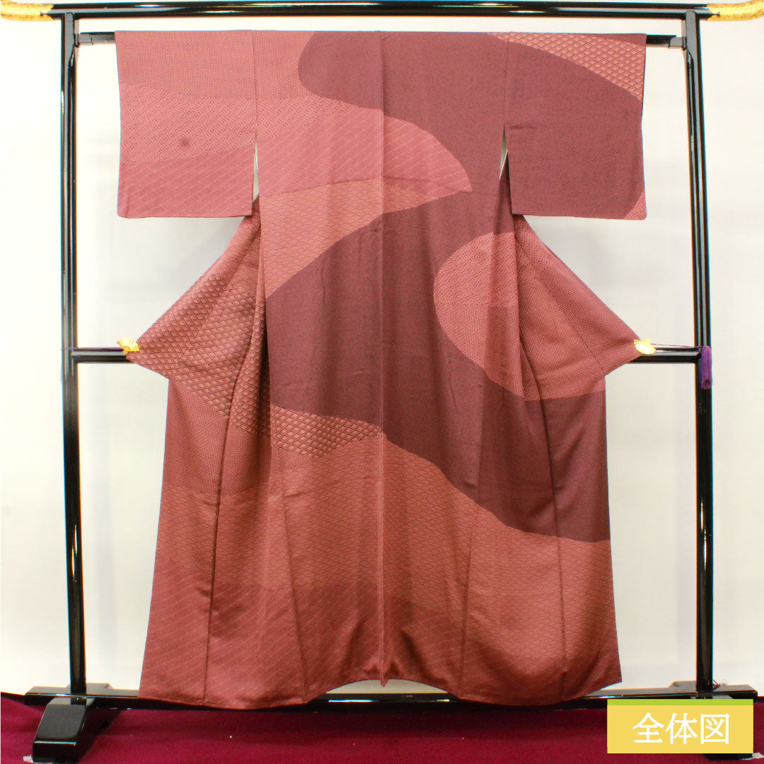 訪問着 正絹 袷 身丈155.5cm 裄丈63.5cm 積紅色(せきこういろ) 型染 割付文様 重ね衿付き Sランク 紫系 1112004792320