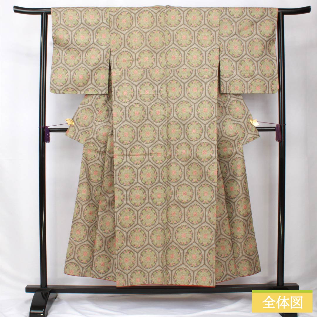 紬 正絹 Sランク 身丈151.5cm 裄丈62cm 消炭黒色(けしずみぐろいろ) 幾何学模様 村山大島 袷 グレー系 1116004032222
