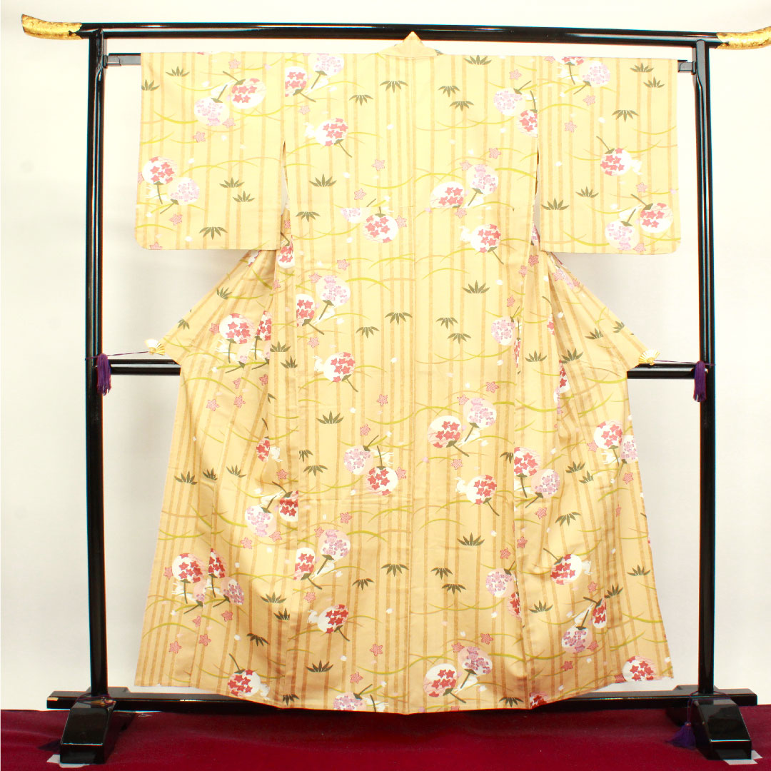 浴衣 東京白茶色 うさぎ 桜 木綿 Sランク 単衣 身丈158.5cm 裄丈65.5cm ベージュ系 1118003612325