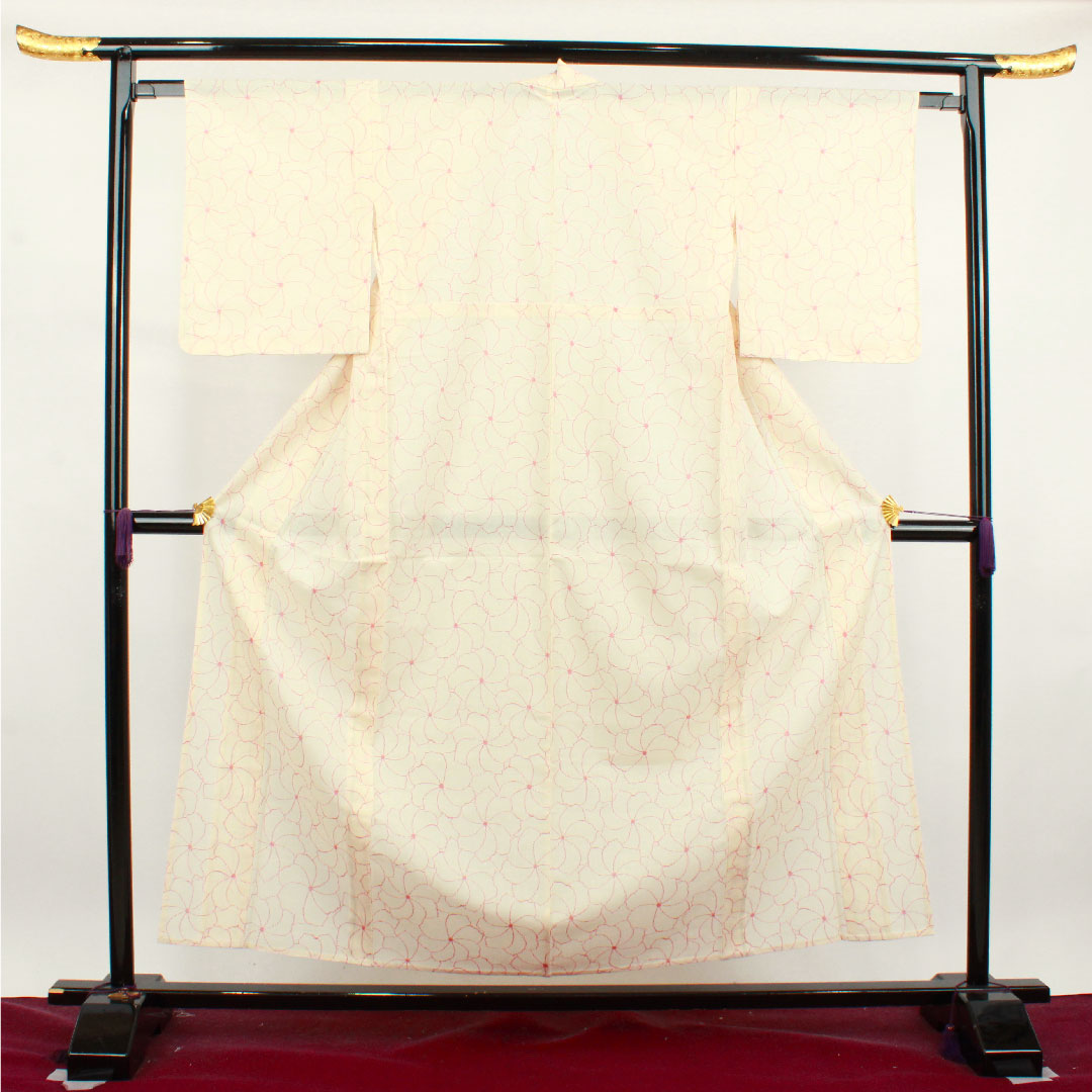 夏物 正絹 紬 身丈157cm 裄丈63.5cm 乳白色(にゅうはくしょく) 菊 紗 Sランク クリーム系 1132001312315