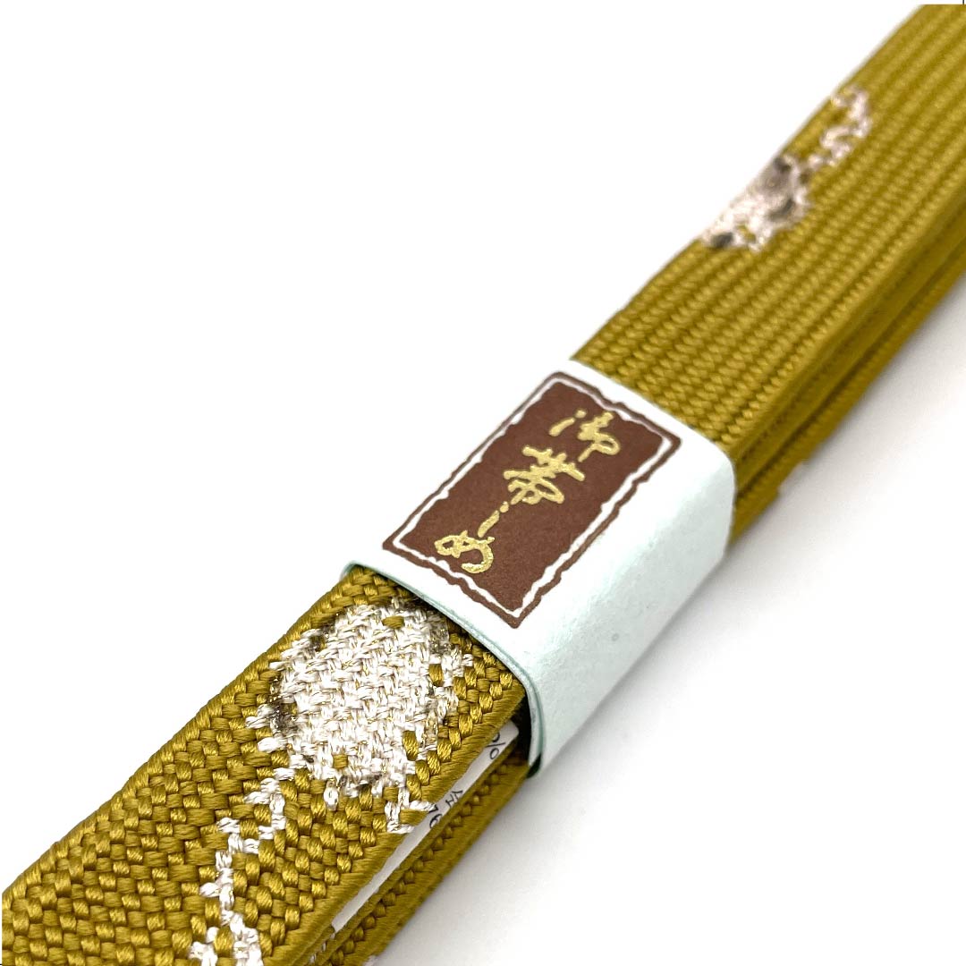 (新古品) 帯締め 正絹 四分紐 黄櫨色(はじいろ) 金彩 金属糸使用 新古品 長さ約162cm 幅約1.5cm セミフォーマル Sランク 黄系 1135002782323