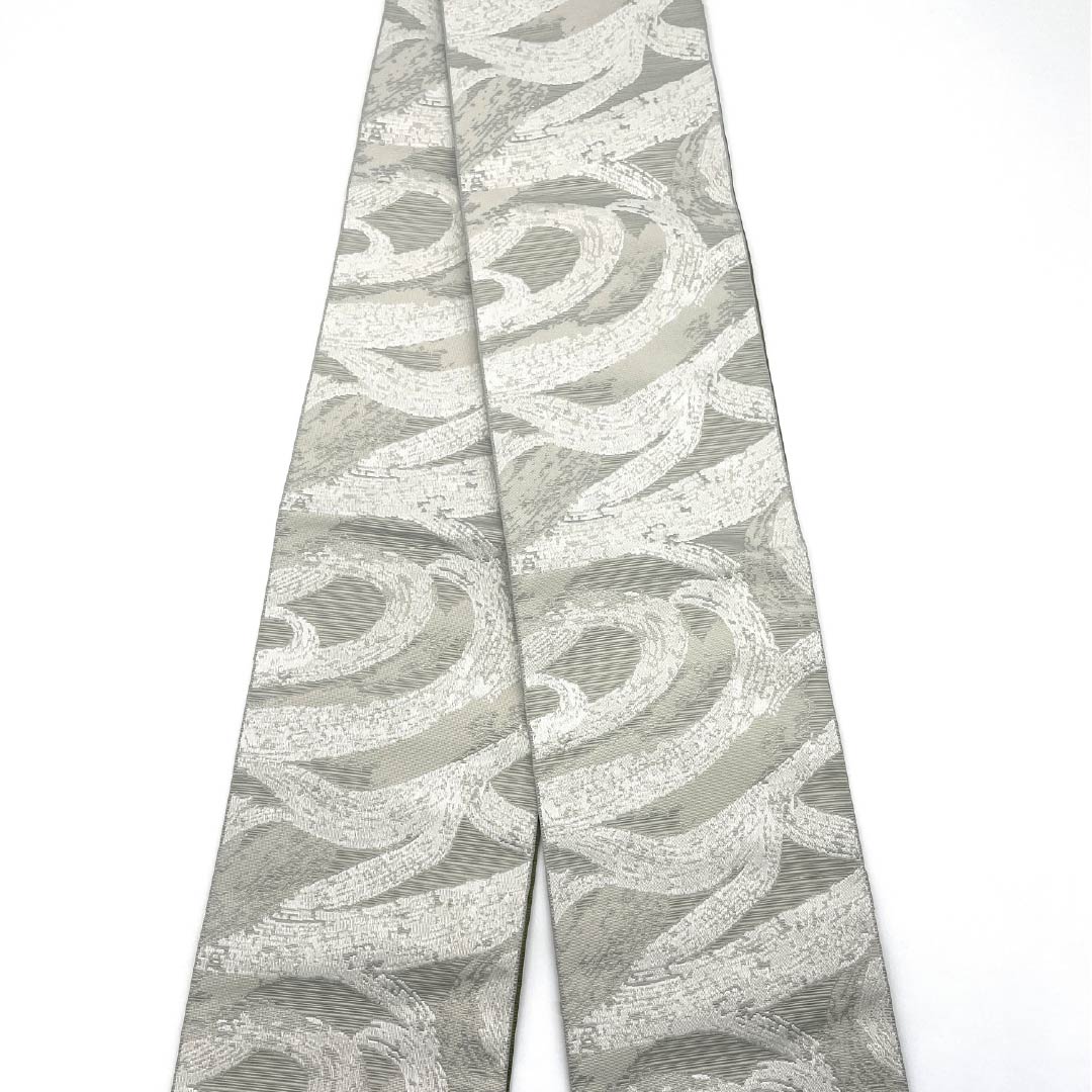 (新品)半幅帯 ポリエステル NEWランク 絹鼠色(きぬねずいろ) 威光茶色(いこうちゃいろ) 幾何学模様 リバーシブル 帯丈400cm グレー系 1125002761422