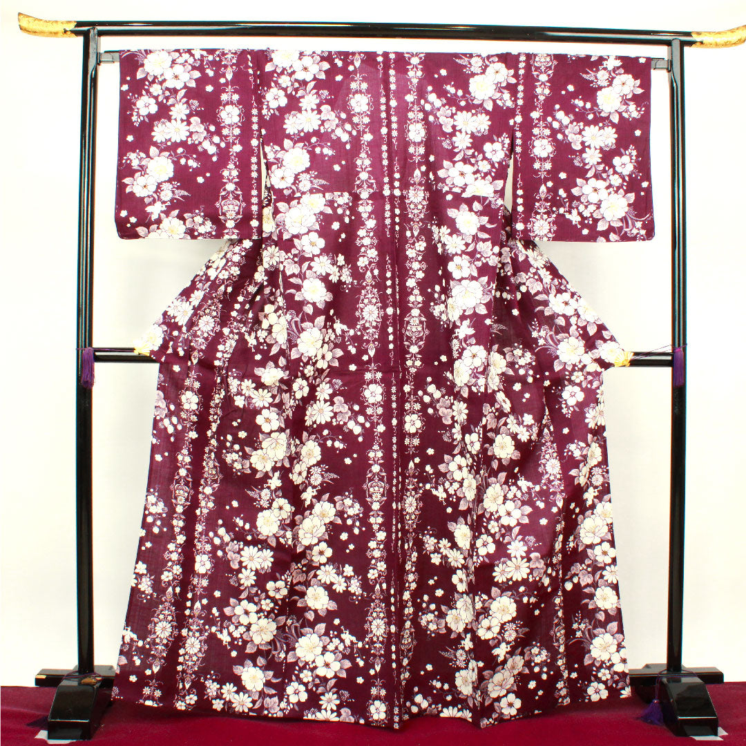 浴衣 松田聖子 しつけ糸付き 未使用品 小紫色 桜 イチゴ 木綿 Sランク 単衣 身丈167.5cm 裄丈68cm 紫系 1118003742520