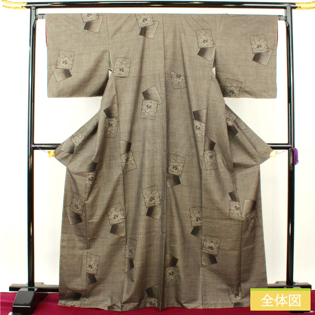 紬 正絹 身丈170.5cm 裄丈67.5cm 大島紬 7マルキ 花模様 しつけ糸付き Aランク 袷 茶系 1116003753614