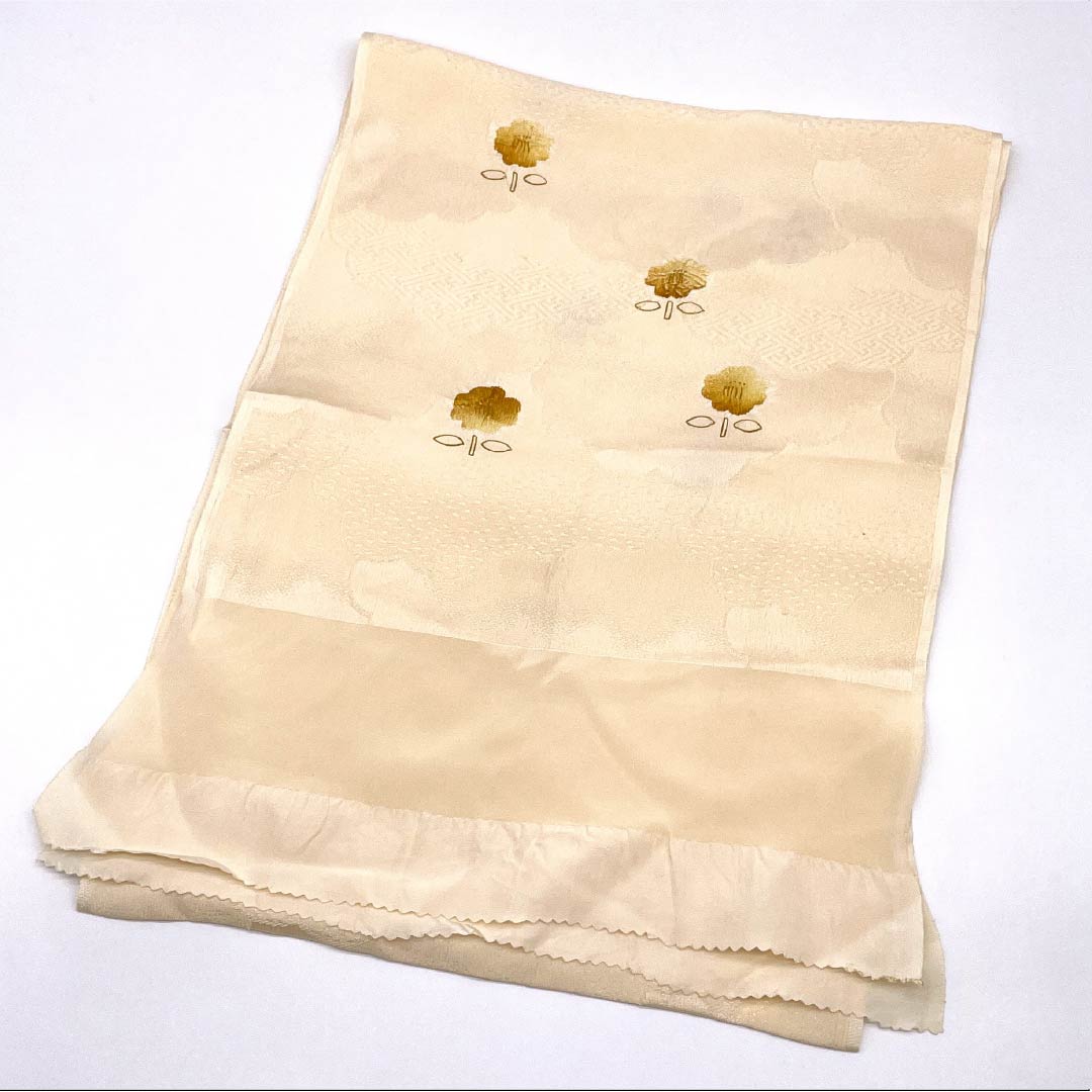 帯揚げ 正絹 Aランク セミフォーマル 薄肉色(うすにくいろ) 部分絞り 花 雲取り 長さ約170cm 幅約28cm 橙系 1136004503926