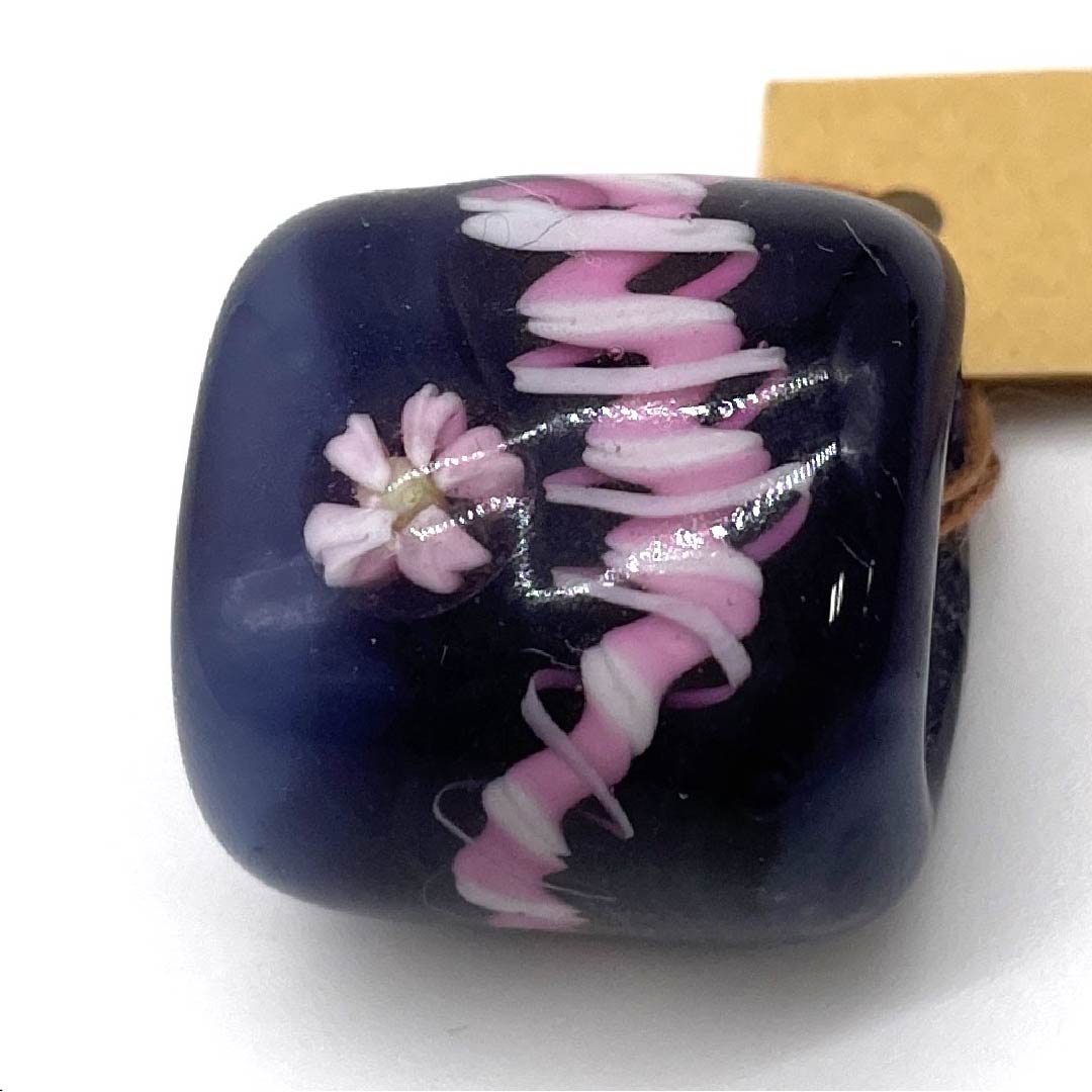 (新古品) 帯留め ガラス カジュアル 紫紺色(しこんいろ) トンボ玉 桜 螺旋 長さ約2cm 幅約2.5cm Sランク 紫系 1137000062920