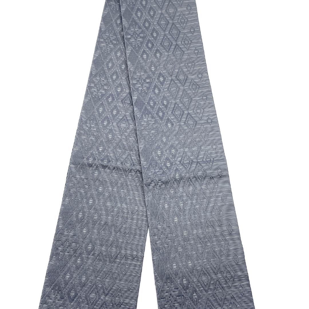 (新品)半幅帯 ポリエステル NEWランク 鉛色(なまりいろ) 藍鉄色(あいてついろ) 菱型 抽象花模様 リバーシブル 帯丈400cm グレー系 1125002811422