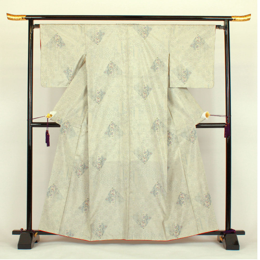 白大島紬 身丈163cm 裄丈66cm 花更紗模様 7マルキ 正絹 Aランク 袷 白系 1116000573311