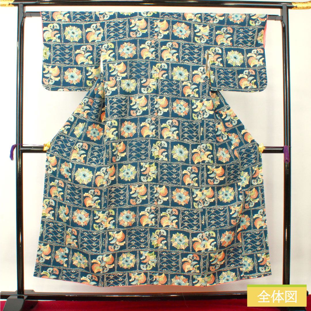 Komon, pure silk, length 153cm, sleeve length 62.5cm, lined, lining color (urairo), Kyoto Bingata, floral pattern, with basting thread, A rank, navy blue, 1115004343218
