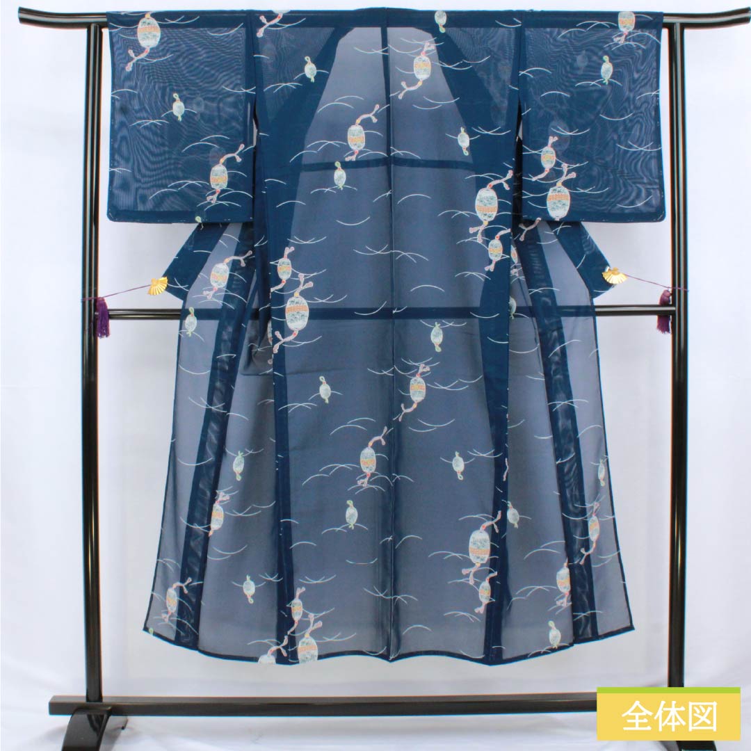 夏物 ポリエステル 小紋 身丈146cm 裄丈63cm 紺色(こんいろ) 手毬 洗える着物 絽 Sランク 紺系 1132002502118