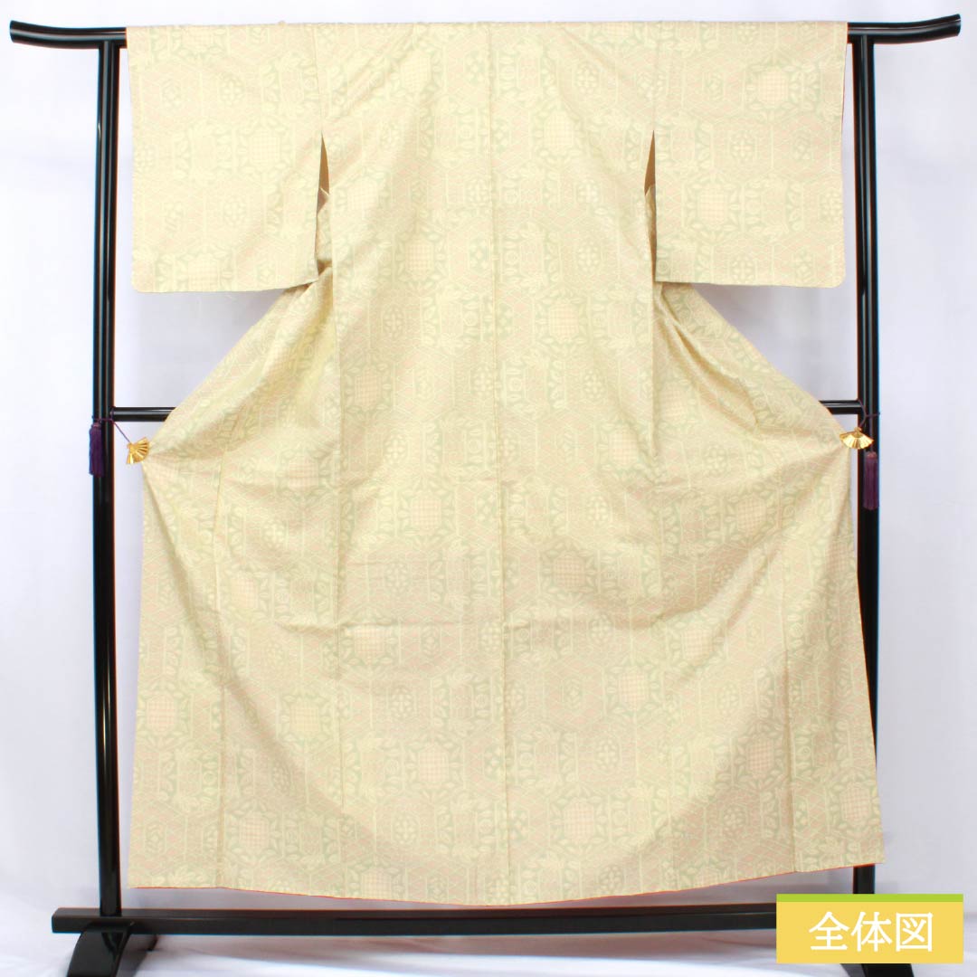 紬 正絹 Sランク 身丈157cm 裄丈61.5cm 淡黄蘗色(うすきはだいろ) 大島紬 横双絣 抽象模様 袷 黄系 1116004592323