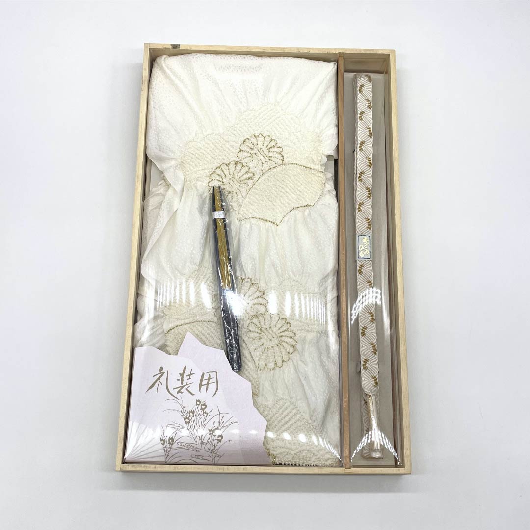(新古品) 帯締め・帯揚げセット 正絹 Sランク 扇付き 留袖用 絞り中抜き 長さ約154cm 幅約1.5cm 留袖用 白系 1141000132311