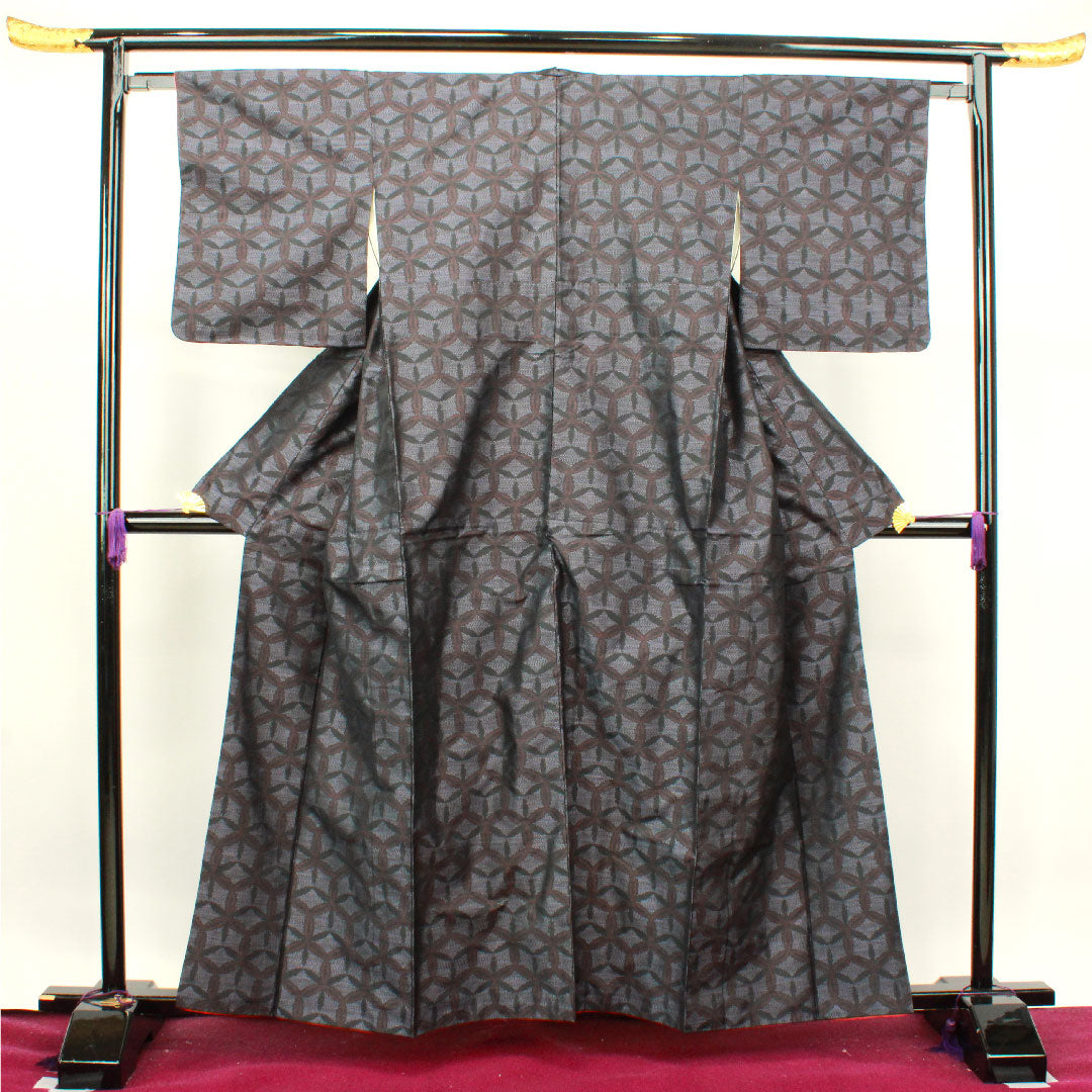 大島紬 身丈160cm 裄丈63.5cm 緯総絣 七宝 正絹 Aランク 袷 黒系 1116002583410