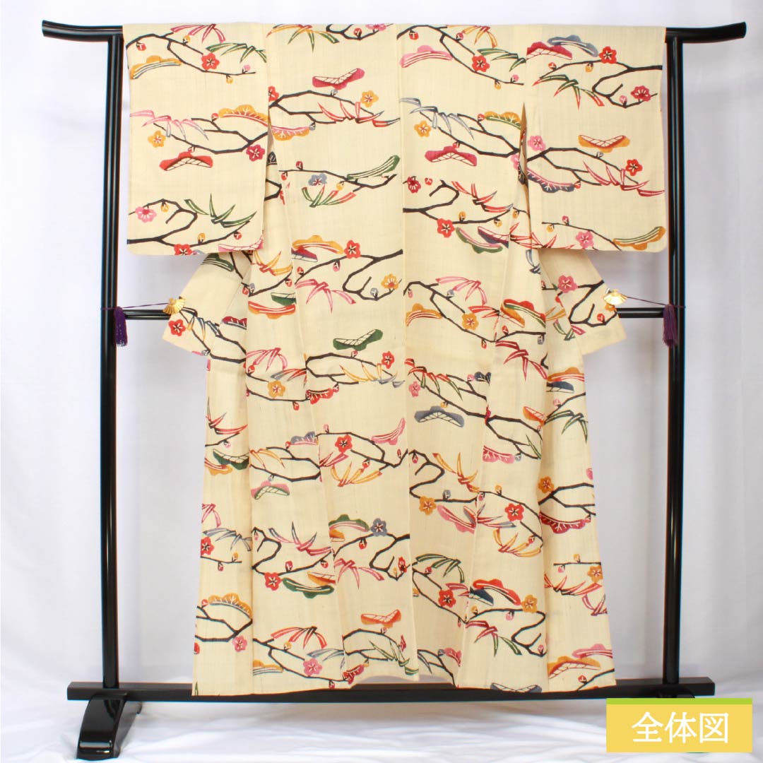 Summer pure silk tsumugi Length 154.5cm Sleeve length 63cm Tokyo white-brown color Ryukyu Bingata raw tsumugi Pine, bamboo and plum gauze B rank Beige 1132002114225