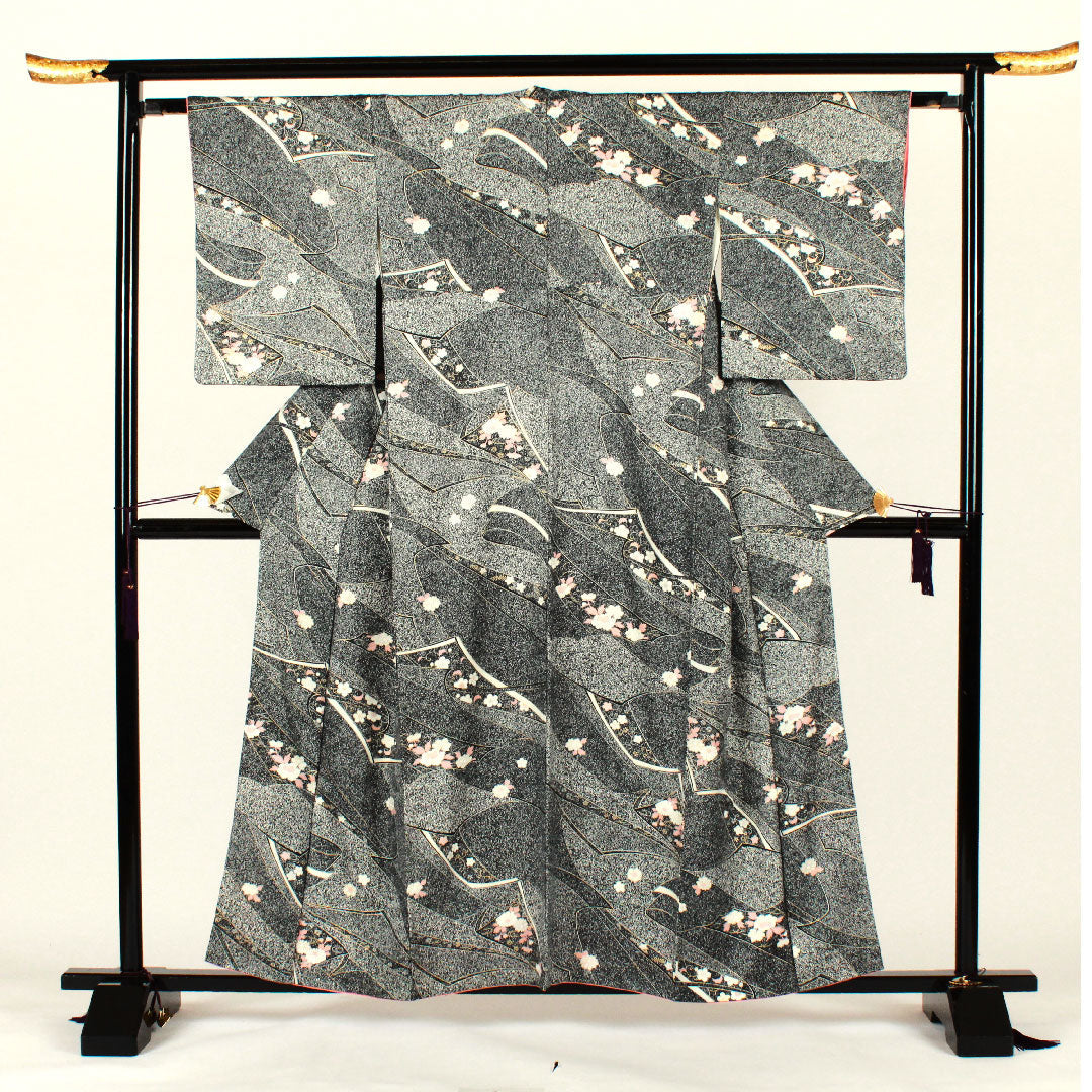 小紋 身丈158.5cm 裄丈63.5cm 袷 幾何学模様 花 正絹 Aランク 黒系 1115001963810