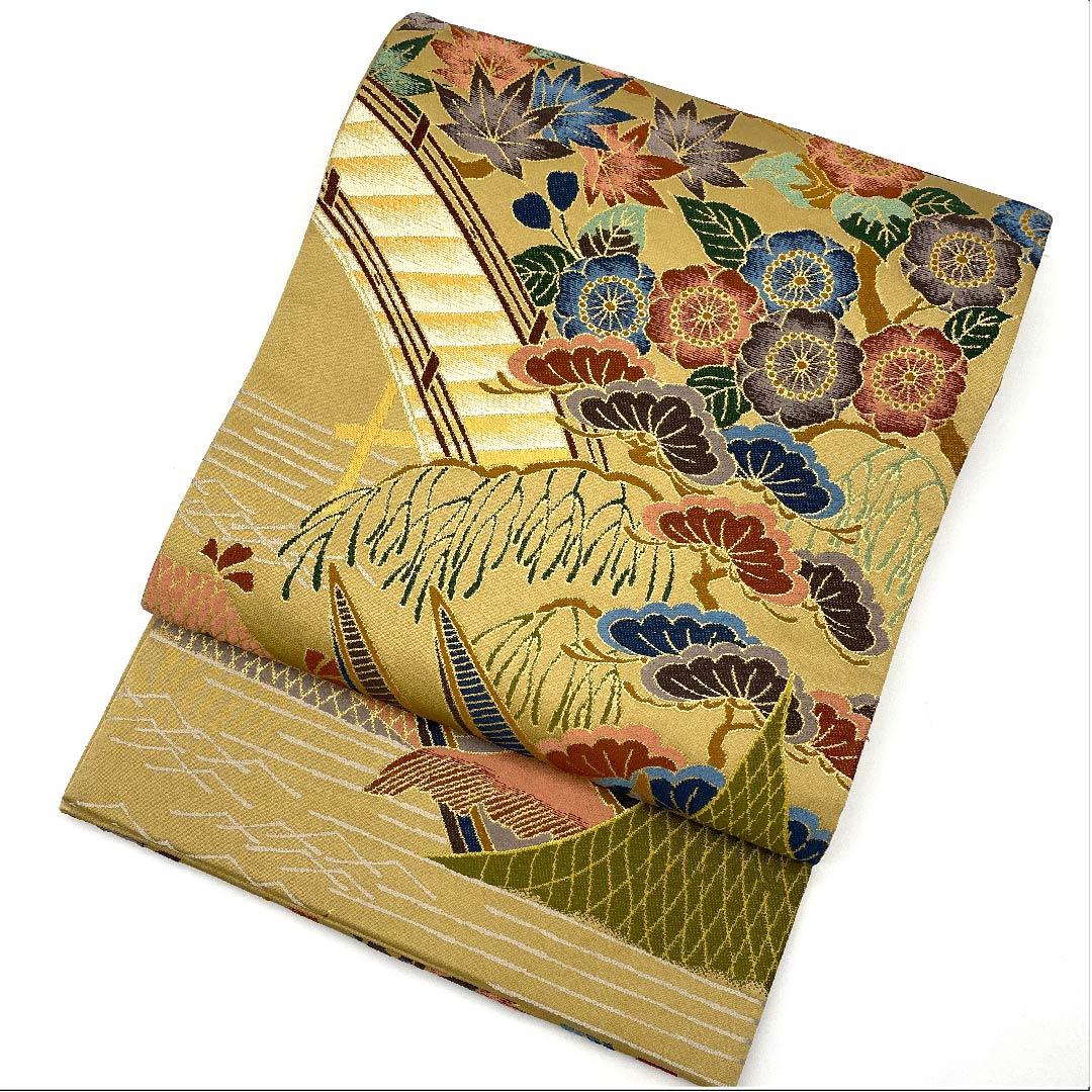 Fukuro obi (kiotsuiro) with cherry blossoms, autumn leaves, and pine trees, Shiraayaen Oba, obi length 436cm, pure silk, S rank, six-pass, formal, beige, 1123009022325