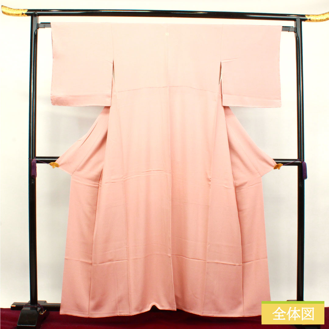 色無地 正絹 身丈158.5cm 裄丈63cm 曙色(あけぼのいろ) 素無地 違い鷹の羽 パールトーン加工 袷 Sランク ピンク系 1114001092313