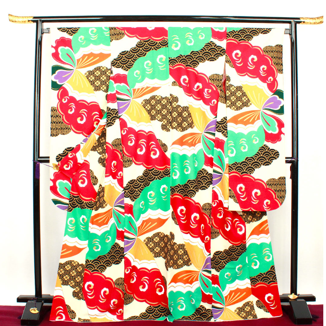 振袖 身丈170cm 裄丈67cm 袷 練色 洗える着物 蝶 青海波 七宝 ポリ Sランク クリーム系 1113001042615