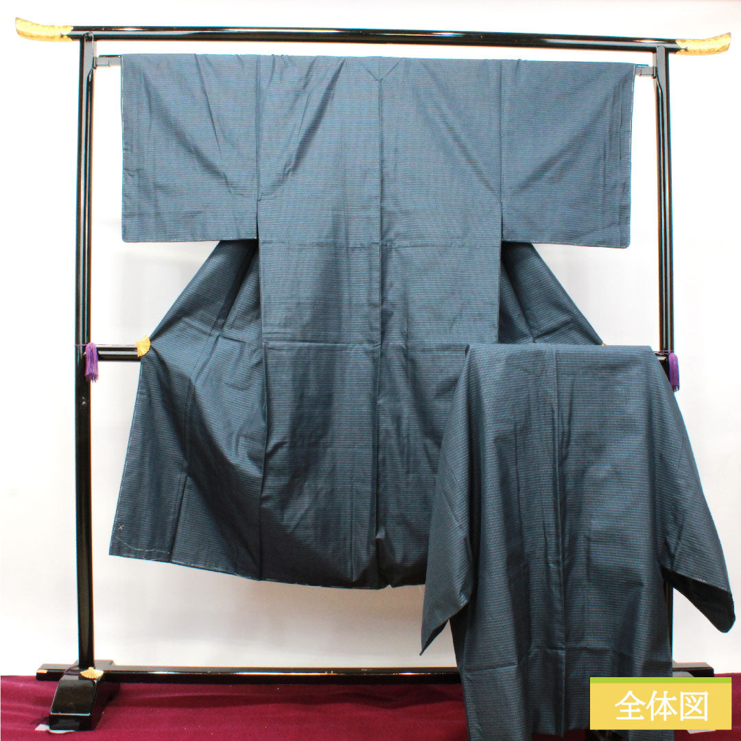 男物 正絹 身丈136.5cm 裄丈67cm 大島紬 亀甲模様 しつけ糸付き アンサンブル Sランク 袷 紺系 1119000712318