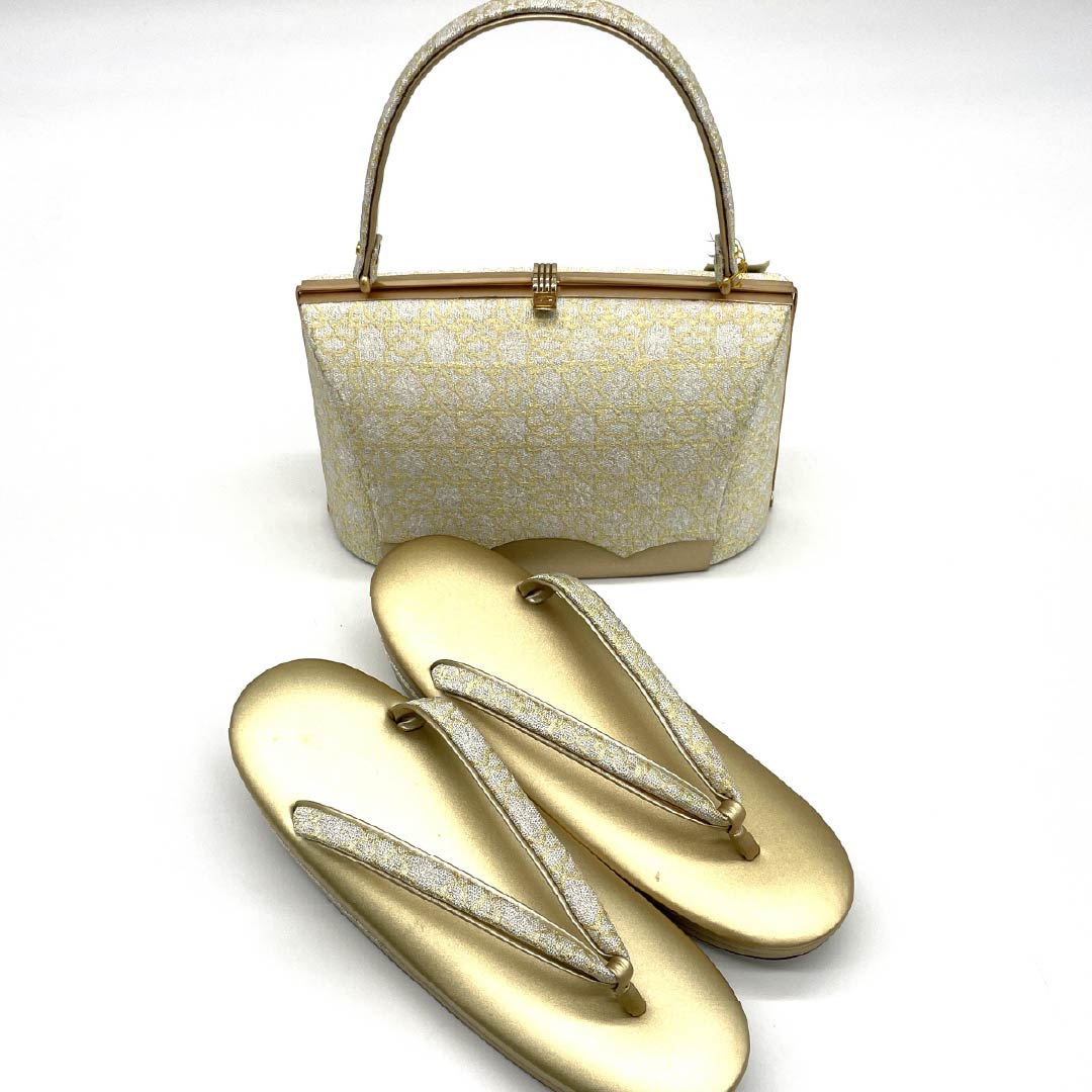 (新古品)草履バックセット フォーマル 金色(きんいろ) 未使用品 幾何学模様 古典柄 Lサイズ 金系 Aランク 1133000183421