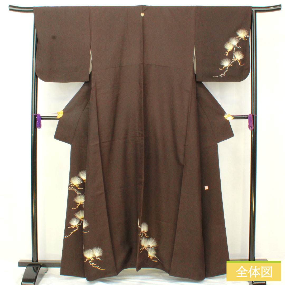 Homongi, pure silk, lined, length 161cm, sleeve length 65.5cm, brown-black, Kyoto Yuzen, pine, one crest, quince in a circle, A rank, brown, 1112005033414