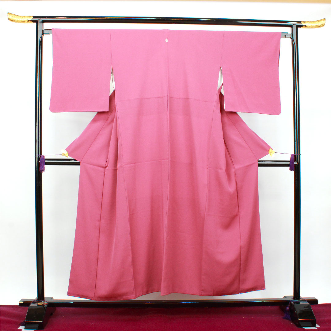 色無地 ポリエステル 梅紫色 洗える着物 素無地 下り藤に橘 身丈152cm 裄丈65.5cm 袷 Aランク 紫系 1114000793220