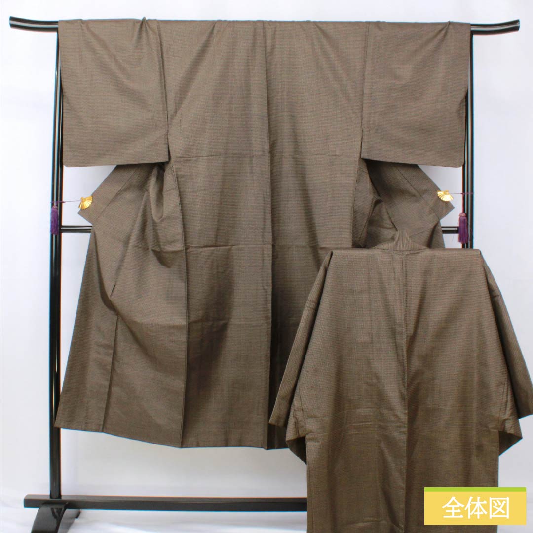 男物 正絹 Sランク 身丈139cm 裄丈68.5cm 落栗色(おちぐりいろ) 大島紬 100亀甲 アンサンブル 袷 茶系 1119001382314